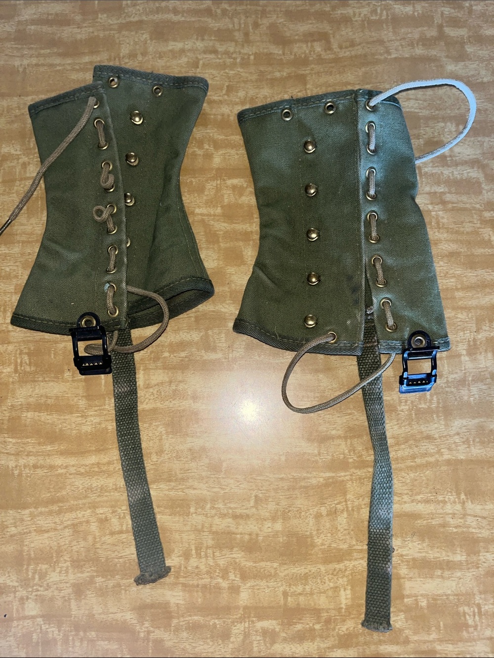 Men's Olive Green Canvas Gaiters - Durable Military-Style Leg Protectors
